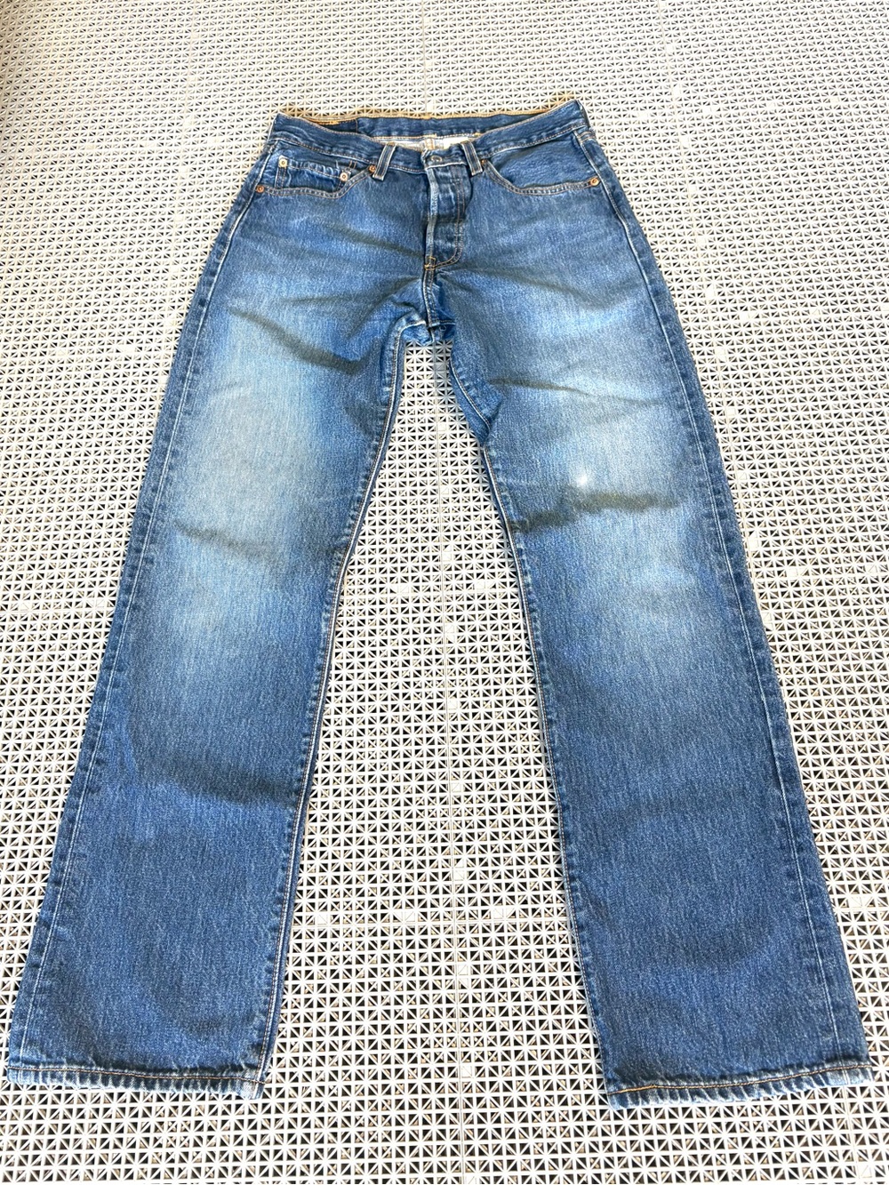 Vintage Levi's 501 Button-Fly Med/Dark Wash Blue Jeans - Y2K